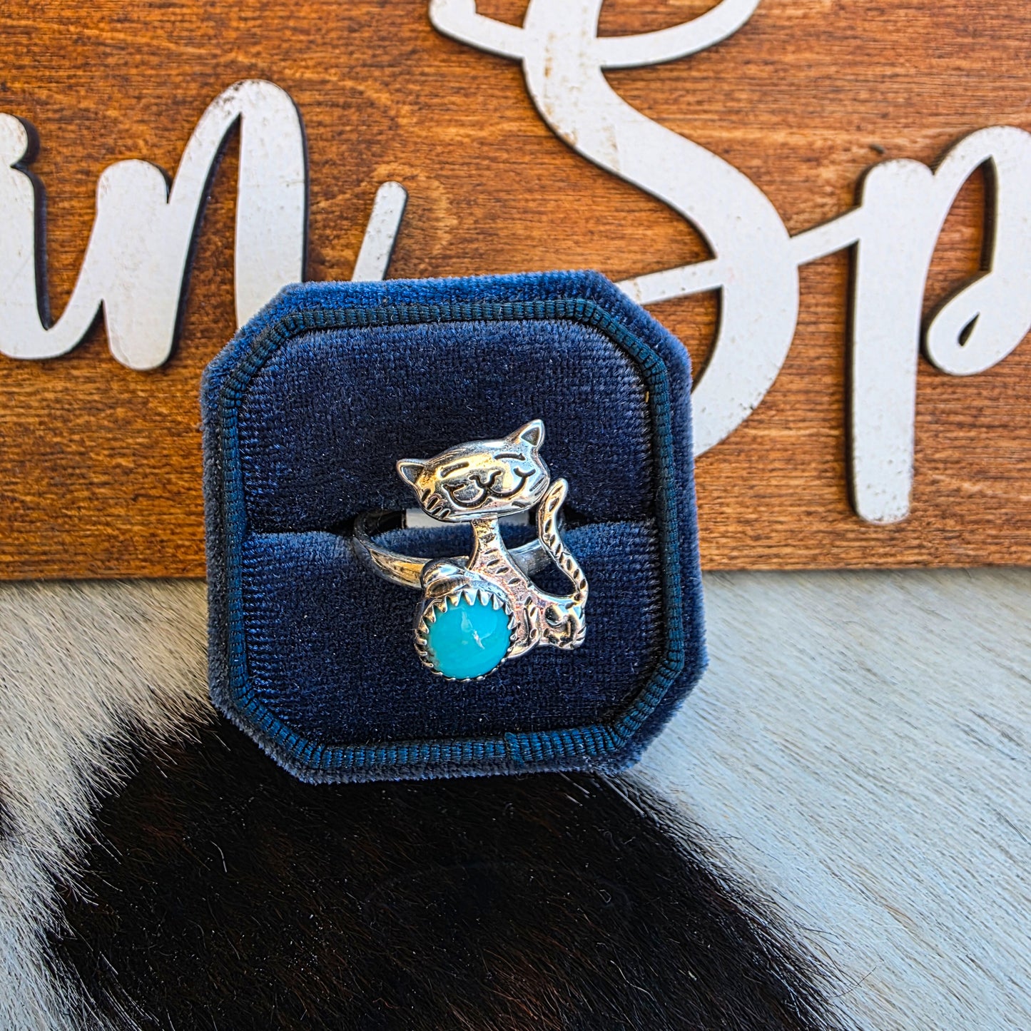 The Turquoise Cat Ring