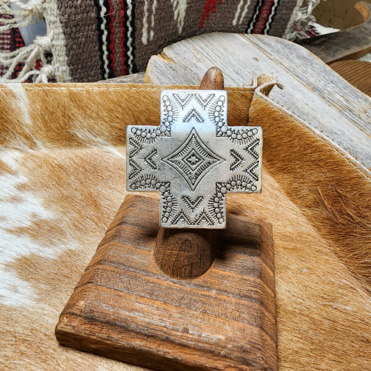 The Large Concho Cross Ring