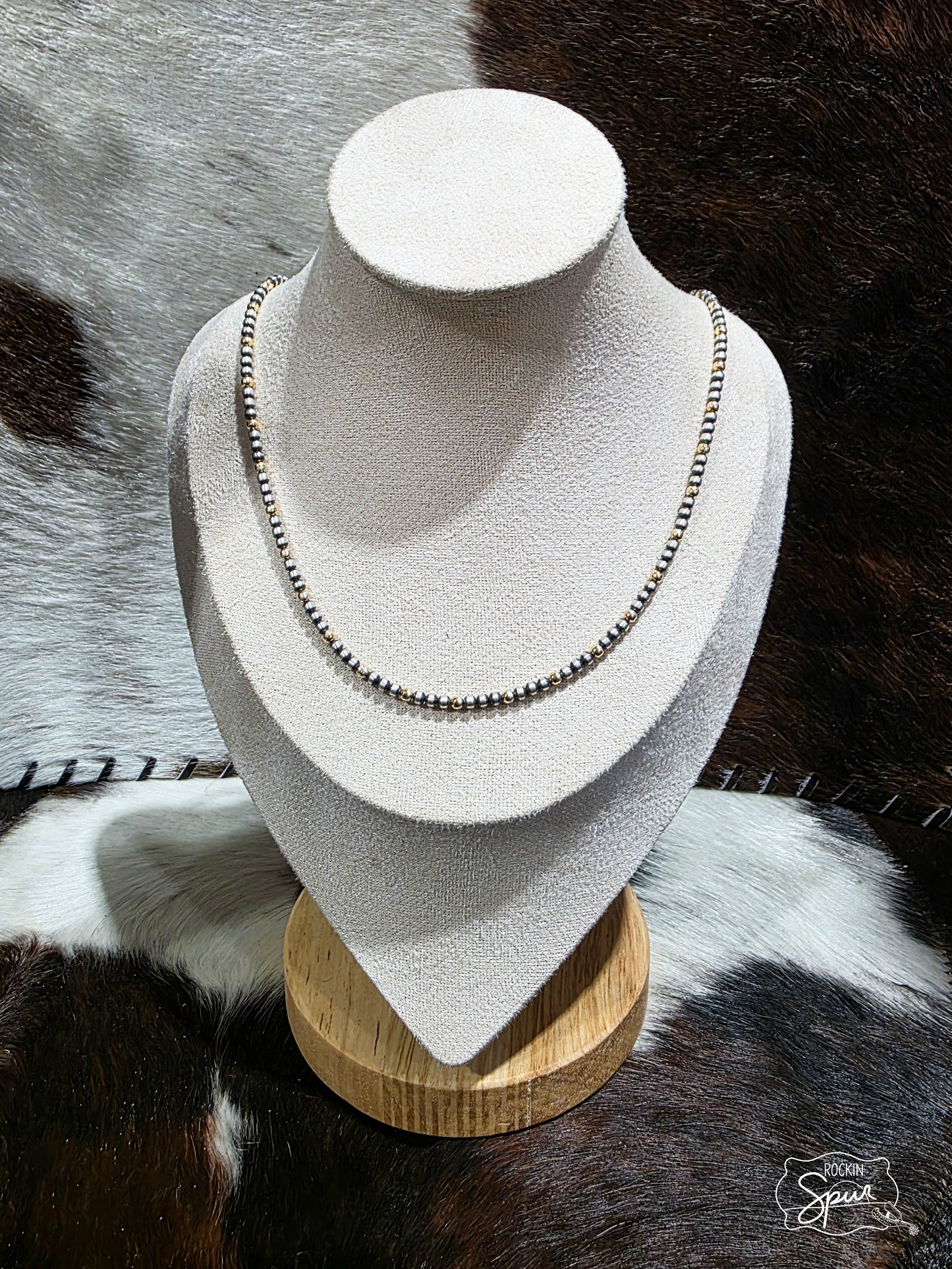 The Gold & Silver Pearl Necklace