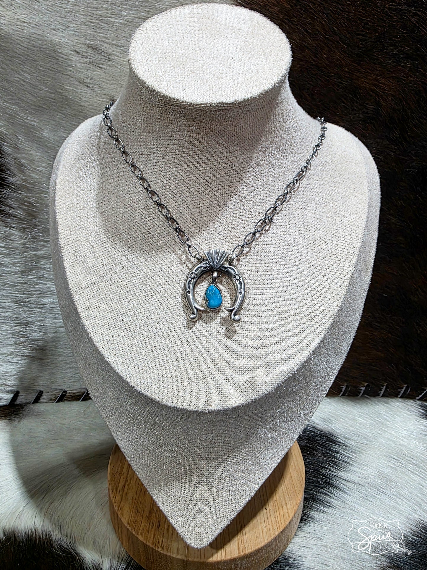 The Taylor Naja Necklace