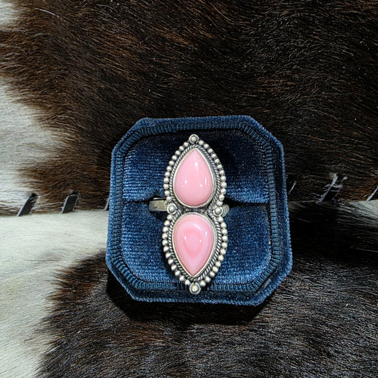 The Angelica Pink Conch Adjustable Ring
