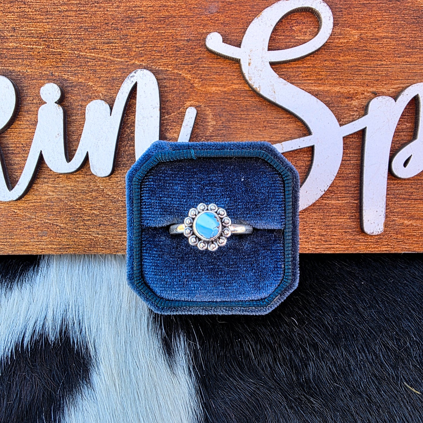 The Golden Hills Flower Ring