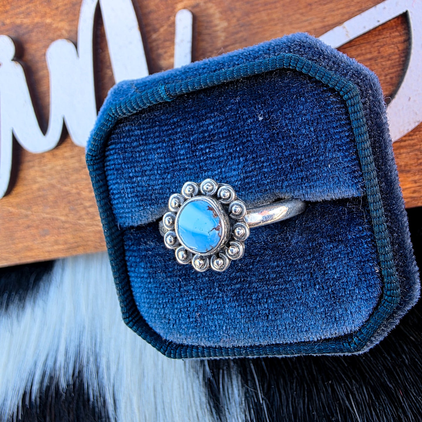 The Golden Hills Flower Ring