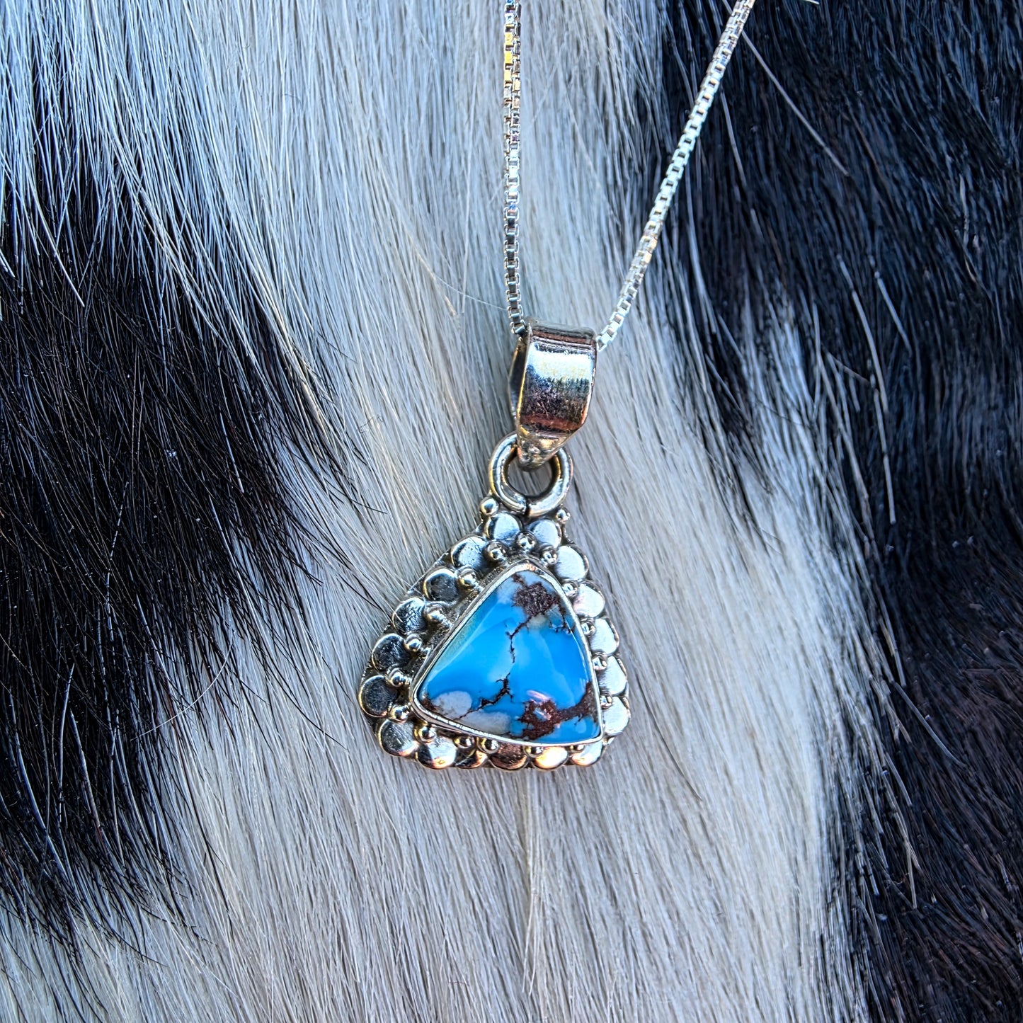 The Willow Golden Hills Necklace