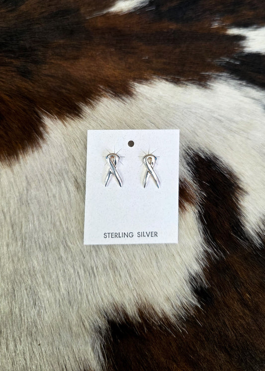 The Ribbon Stud Earrings